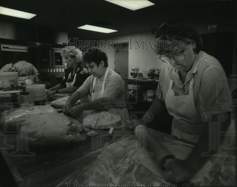 Press Photo Norske Nook, Osseo, Wisconsin - mjc02163 - Historic Images