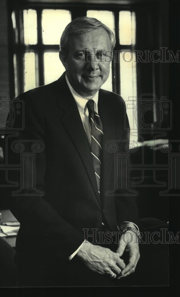 1985 Press Photo University of Wisconsin Chancellor Frank Horton - mjc02592 - Historic Images