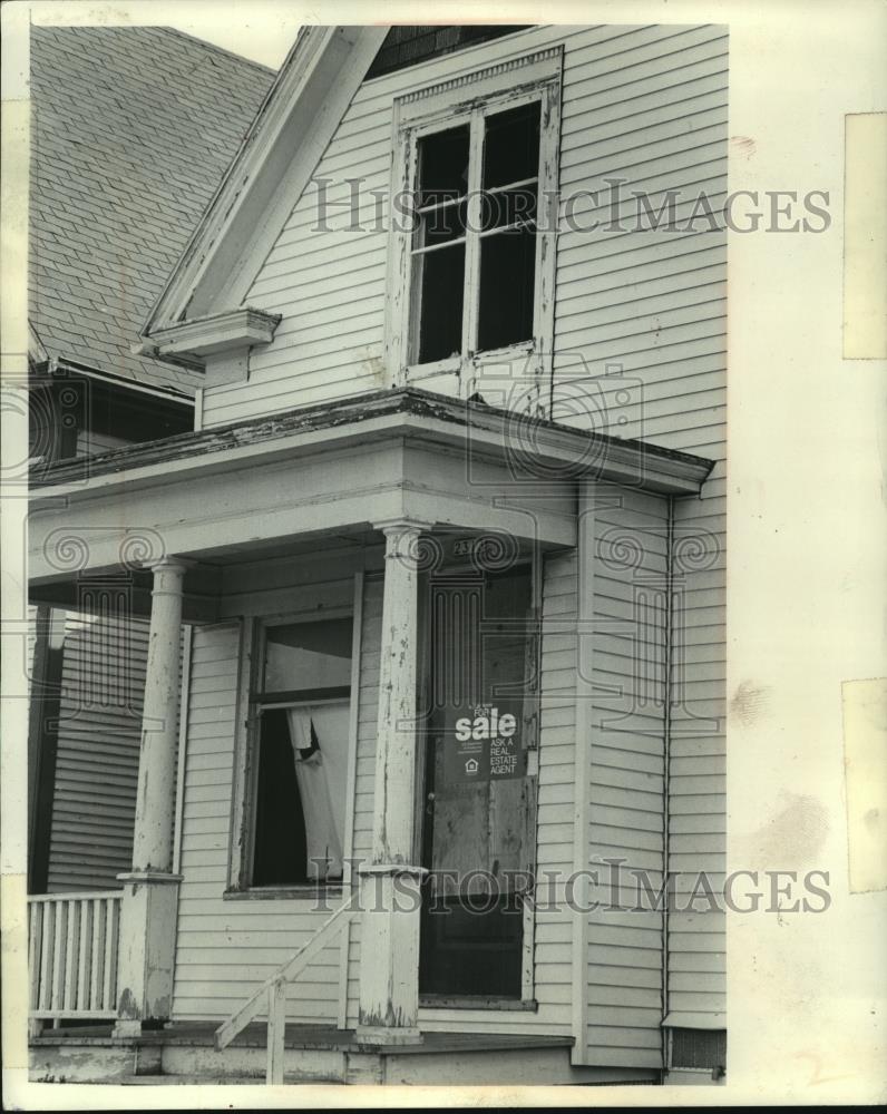 1978 Press Photo A broken down, abandoned home in slum area of Milwaukee - Historic Images