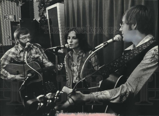 1979 Press Photo Folk singers Bill and Lin O'Connor and Larry Theiss - mjc03325 - Historic Images