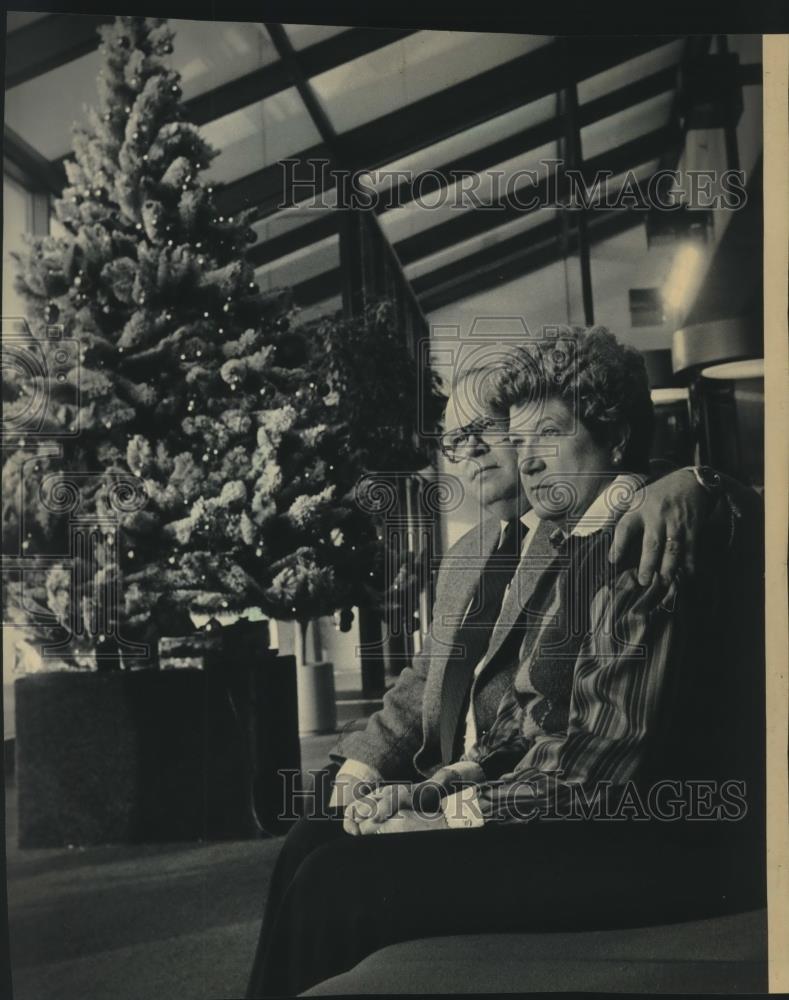 1985 Press Photo Tom and Diane Tully at Froedtert Memorial Lutheran Hospital - Historic Images