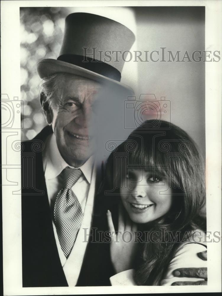 1978 Press Photo TV Actress Judy Strangis poses with unknown co-star - mjc03589 - Historic Images