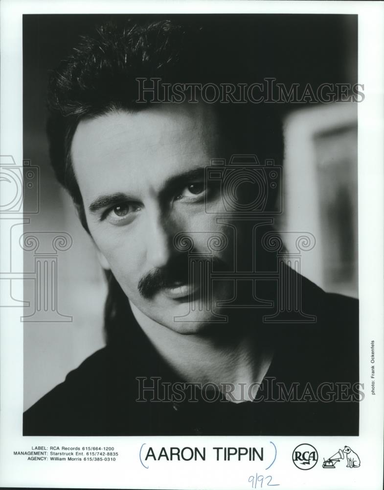 1992 Press Photo Singer Aaron Tippin - mjc03778 - Historic Images