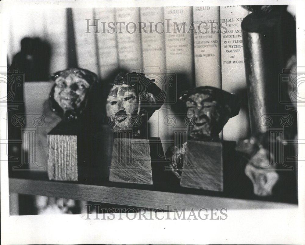 1969 Press Photo Carved Apple Art - RRV41317 - Historic Images