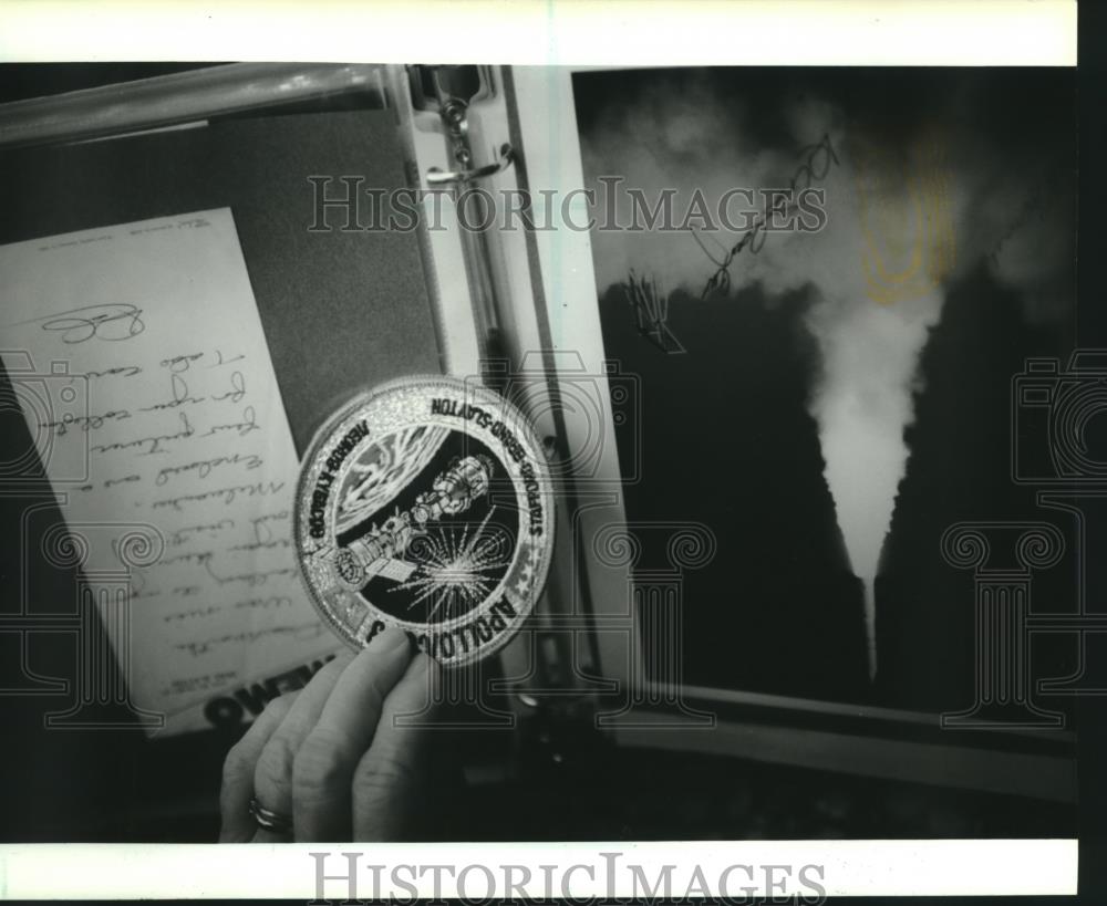 1993 Press Photo A patch of Donald (Deke) Slayton's 1975 space mission - Historic Images