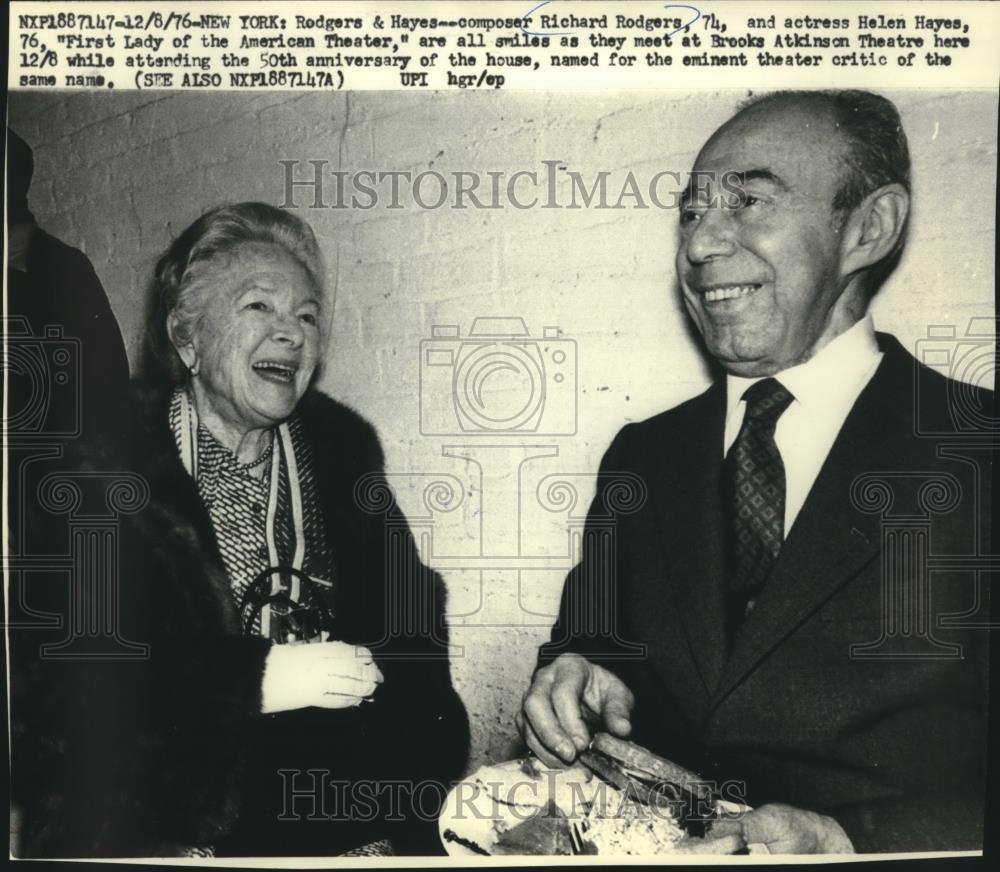 1976 Press Photo Richard Rodgers and Helen Hayes Smile During Meeting, New York - Historic Images