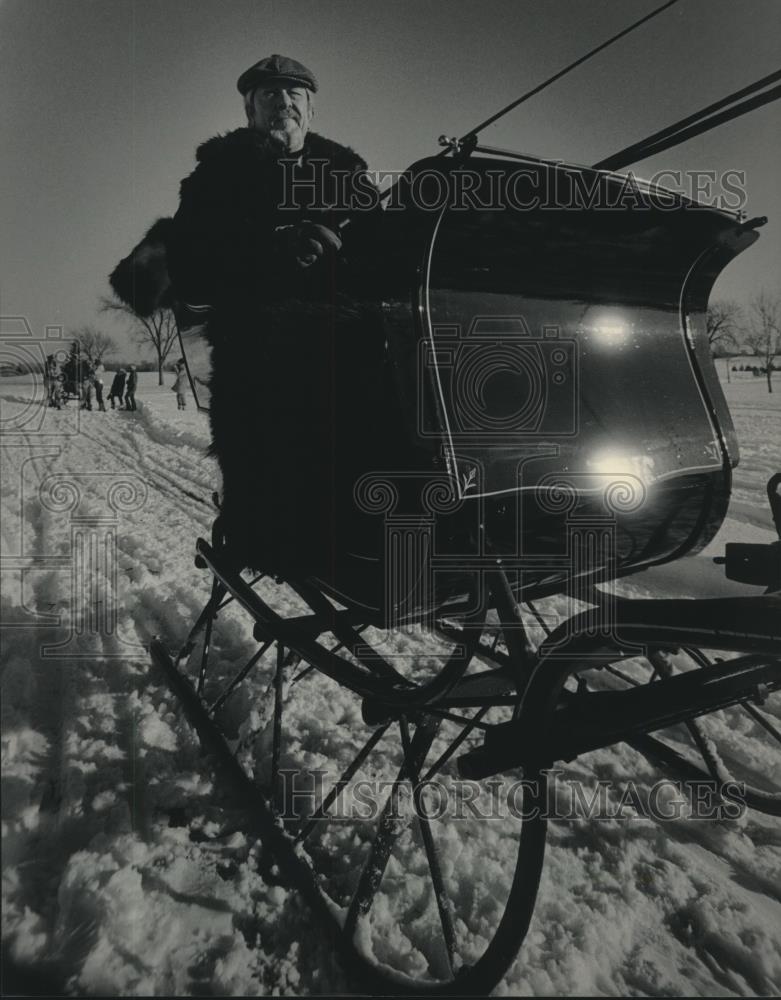 1985 Press Photo Kirk Gillespie drove this cutter for a sleigh ride - mjc04869 - Historic Images