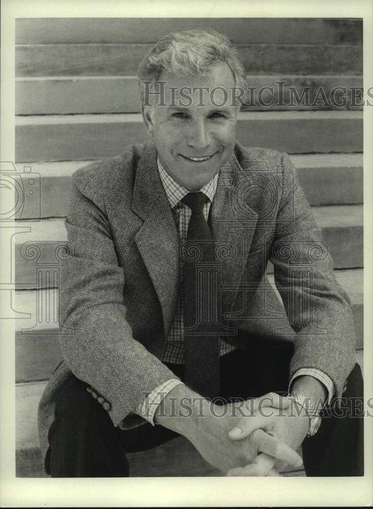 1986 Press Photo Wayne Rogers, &quot;One Terrific Guy,&quot; 8 p.m. Tuesday, Channel 6. - Historic Images