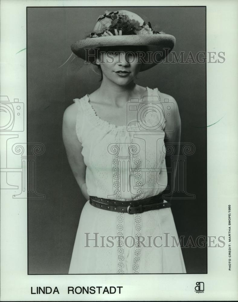 1983 Press Photo Linda Ronstadt - mjc05800 - Historic Images
