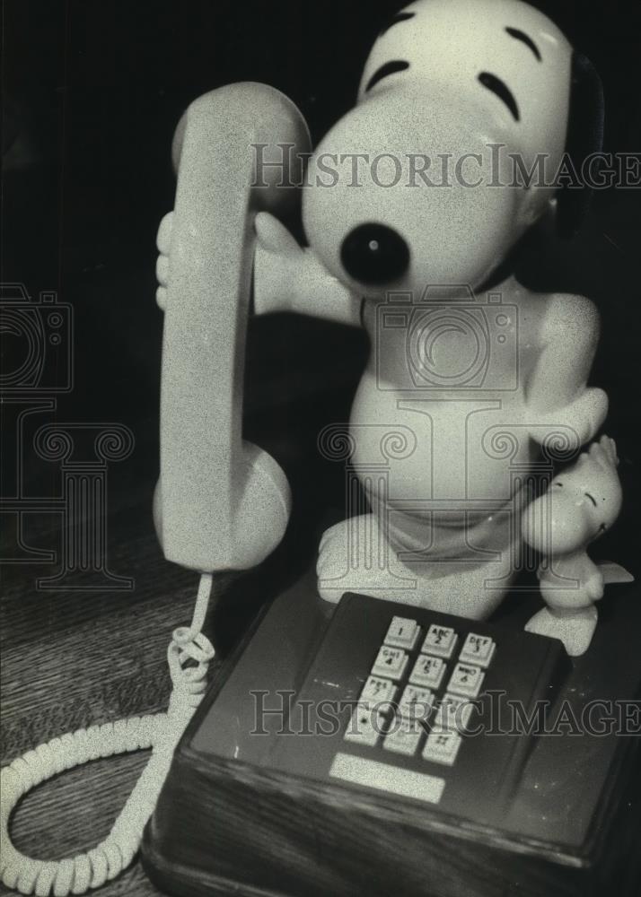 1984 Press Photo Woodstock phone sold by Wisconsin Telephone Company, Milwaukee. - Historic Images