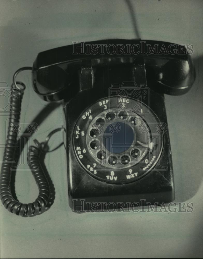 1983 Press Photo Black rotary telephone - mjc06559 - Historic Images