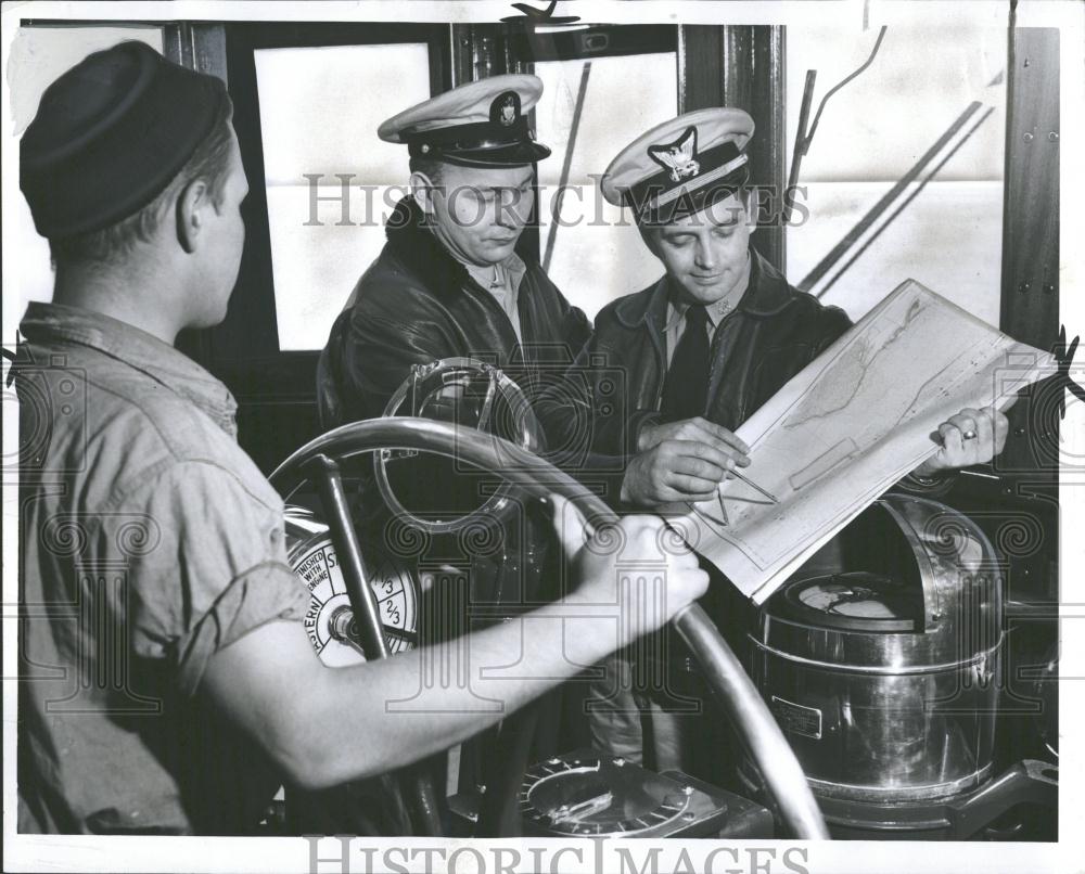 1954 Press Photo Smith John Scotch Chief Warrent Boats - RRV37269 - Historic Images