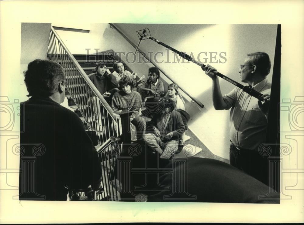1987 Press Photo Milwaukee teens film alcohol public service, Whitefish Bay - Historic Images