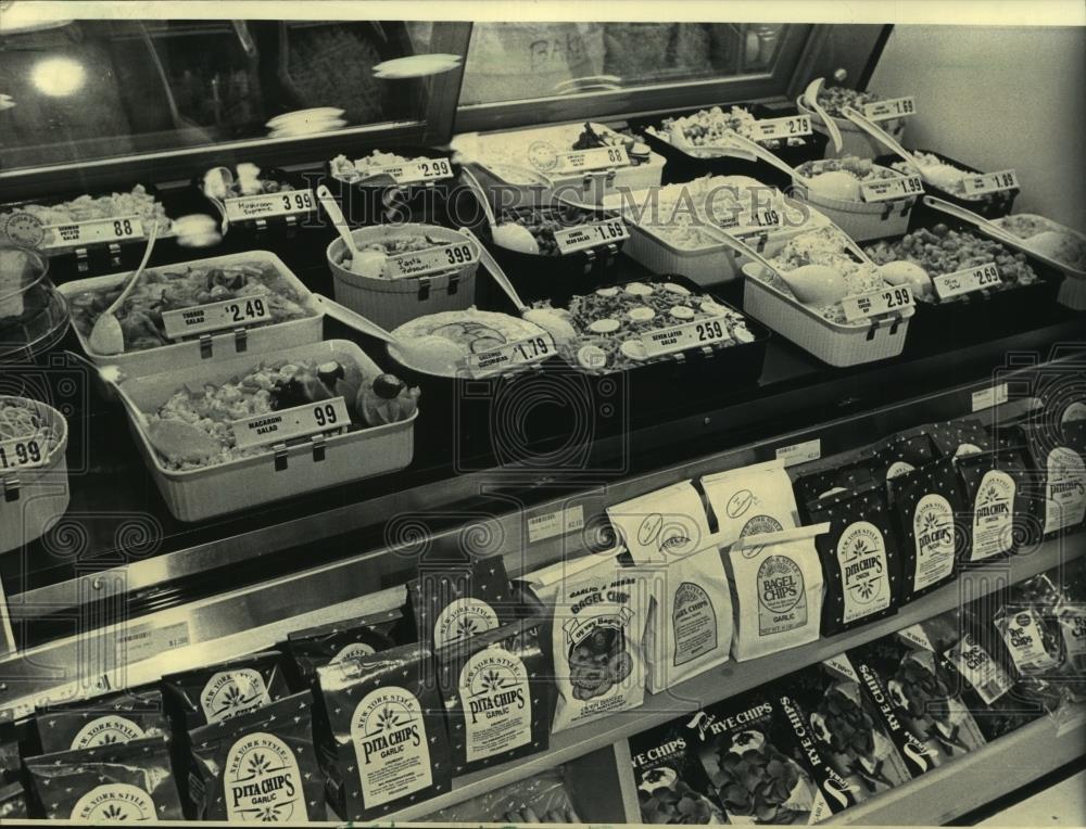 1988 Press Photo Supermarkets do not just offer ingredients, they prepare meals - Historic Images