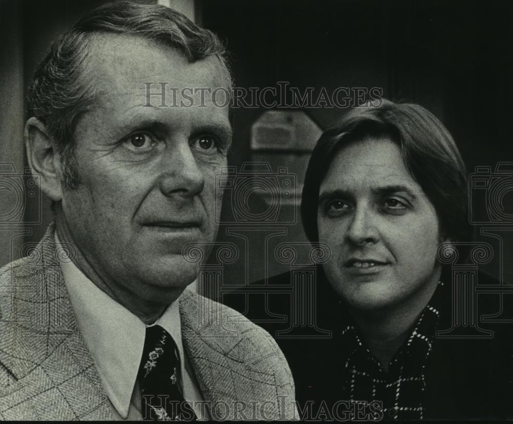1978 Press Photo Milwaukee&#39;s Horace Mann Principal William Swasey &amp; Rick Minga - Historic Images