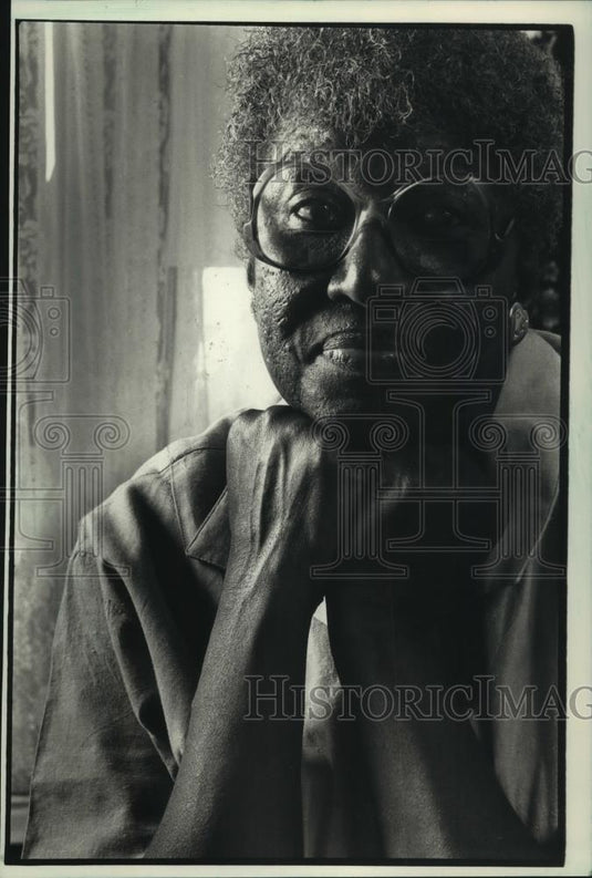 1988 Press Photo Milwaukee Volunteer, Juanita Smith - mjc13793 - Historic Images
