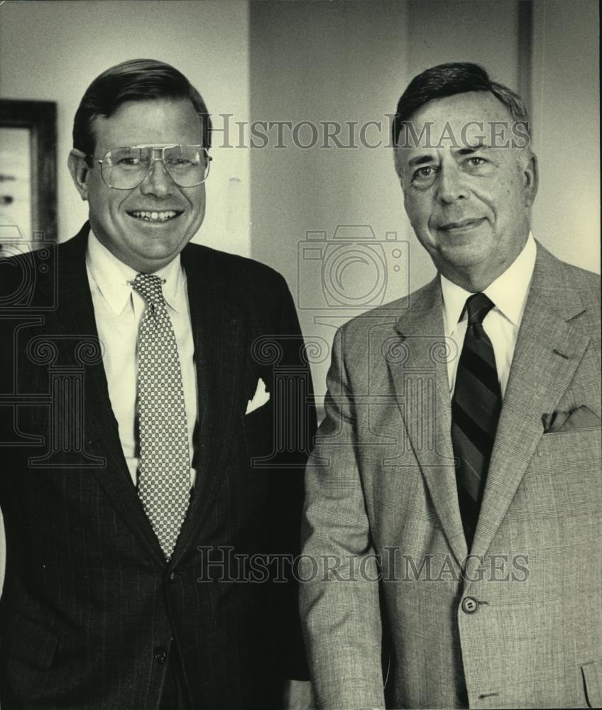 1987 Press Photo John B. McCoy Bank One and George R. Slater, Marine Corporation - Historic Images