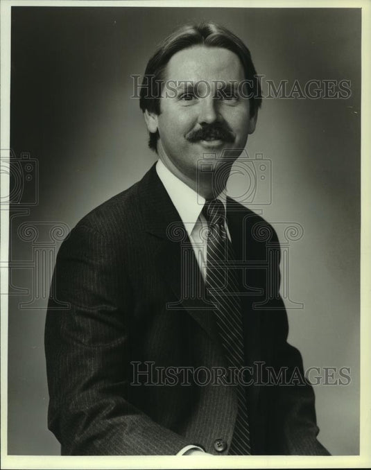 1982 Press Photo John R. Smith, sales representative for WTMJ AM - mjc14055 - Historic Images