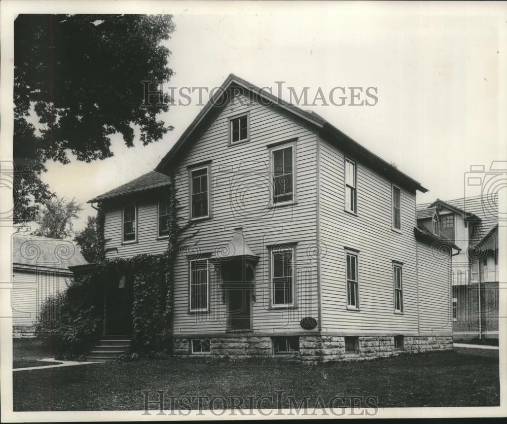 Press Photo The first dairy school in U.S. at University of Wisconsin, Madison - Historic Images