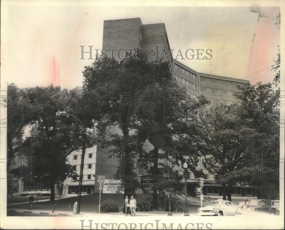 Press Photo Chadbourne Hall coed dormitory at University of Wisconsin-Madison - Historic Images