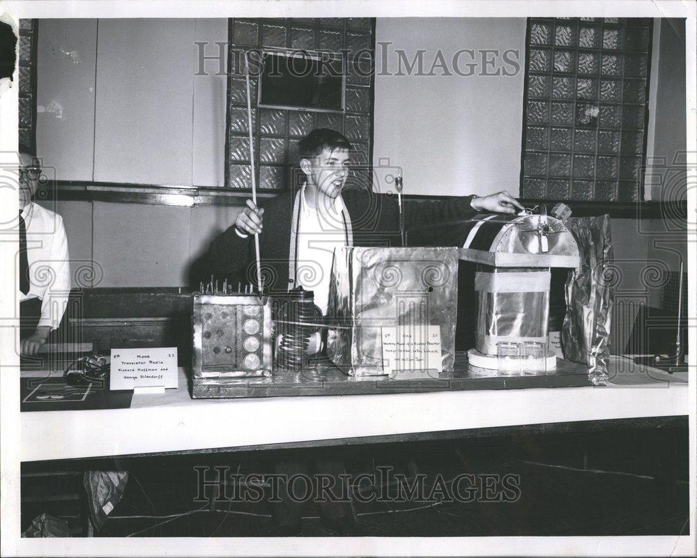 1961 Press Photo Raleigh Osleber nuclear reactor Huron - RRV58531 - Historic Images