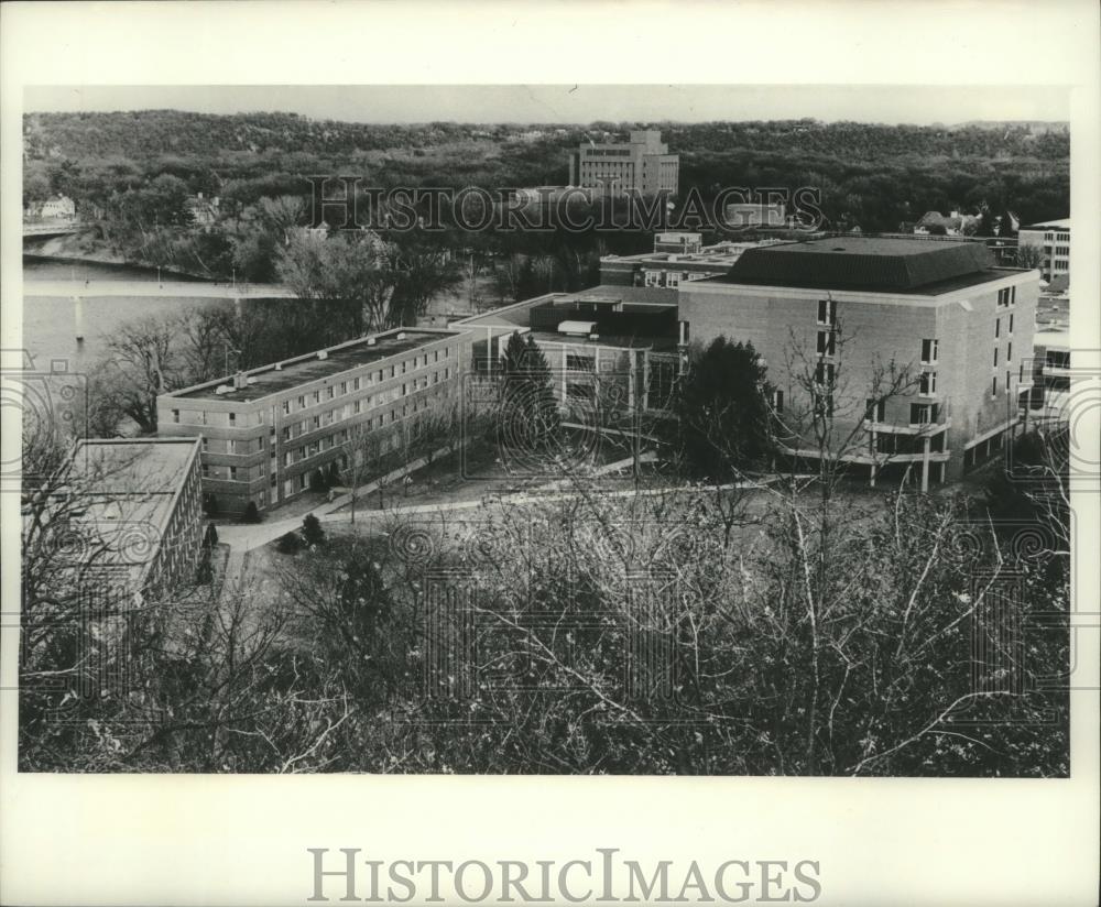 1977 Press Photo A view of the University of Wisconsin-Eau Claire - mjc14897 - Historic Images