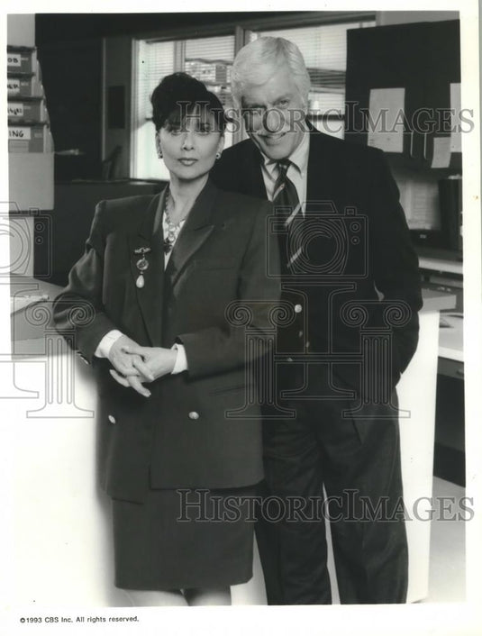 1993 Press Photo Dick Van Dyke & Suzanne Pleshette in "A Twist of the Knife" - Historic Images