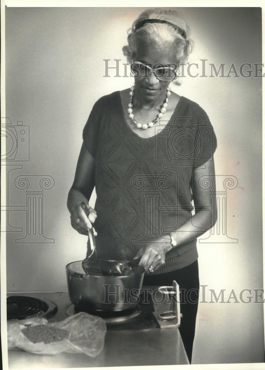 1991 Press Photo Nadine Swanigan of University of Wisconsin Nutrition Program - Historic Images