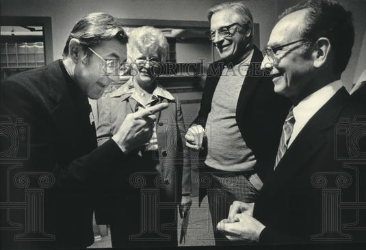1983 Press Photo Bishop Richard Sklba and others, Christ King Catholic Church - Historic Images
