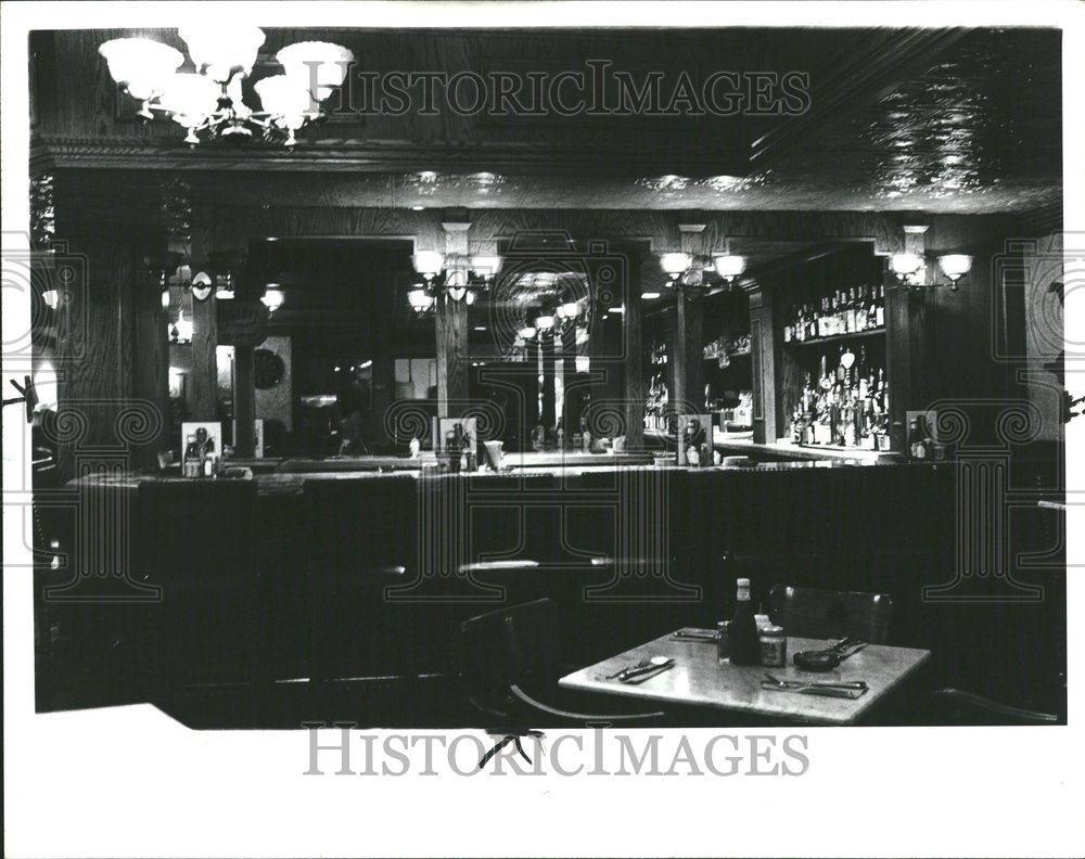 1979 Press Photo Jonathan B&#39;s Restaurant Dearborn - RRV51543 - Historic Images