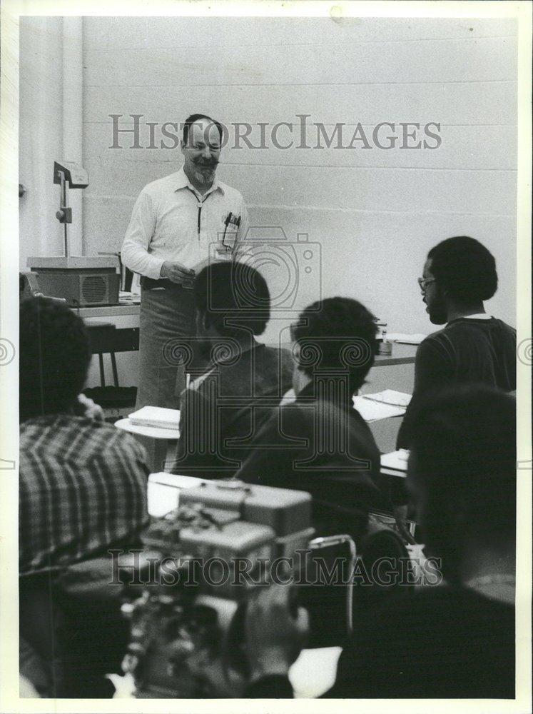 1982 Press Photo Russell McManus Dawson Skill Institute - RRV64023 - Historic Images