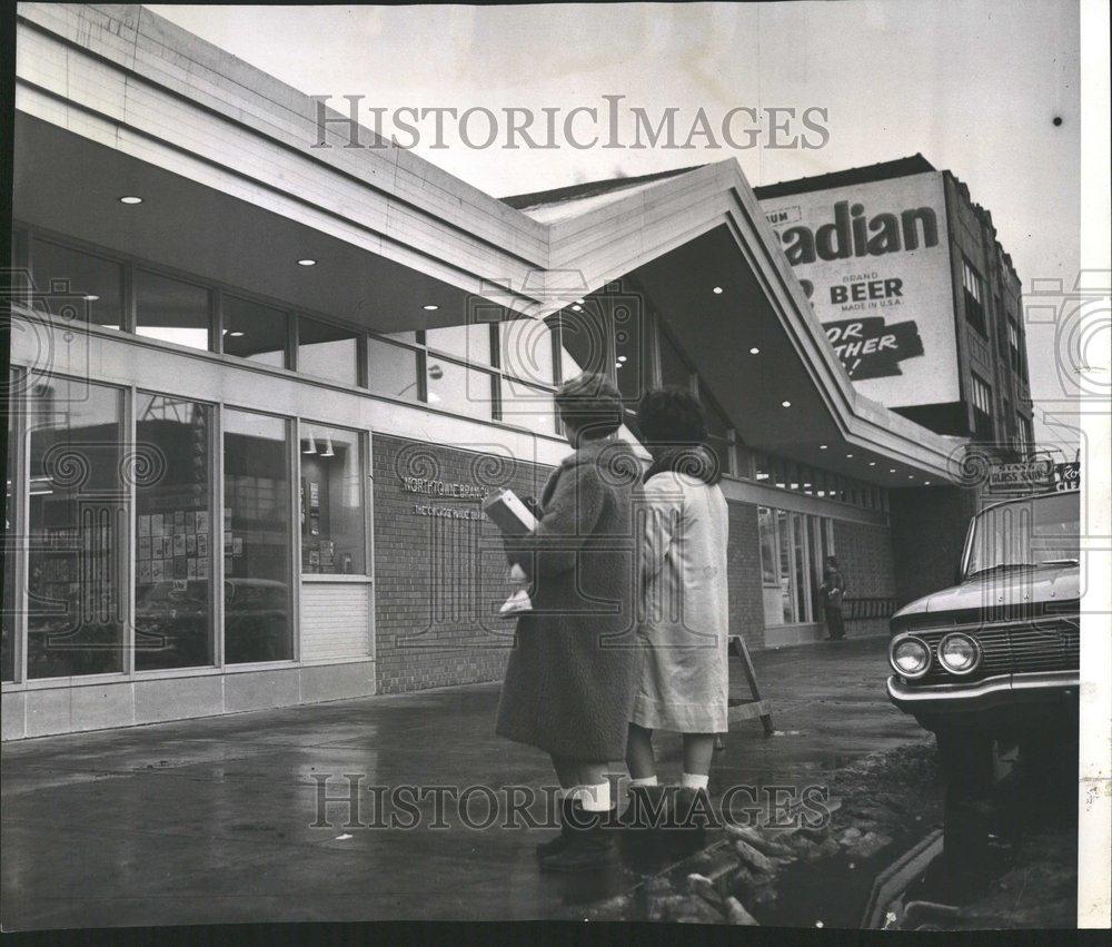 1962 Press Photo Northtown Branch Library school girls - RRV41607 - Historic Images