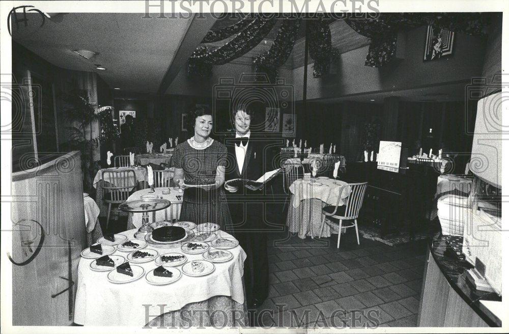 1980 Photo Tweeny&#39;s Restaurant In Birmingham, Michigan - RRV51267 - Historic Images