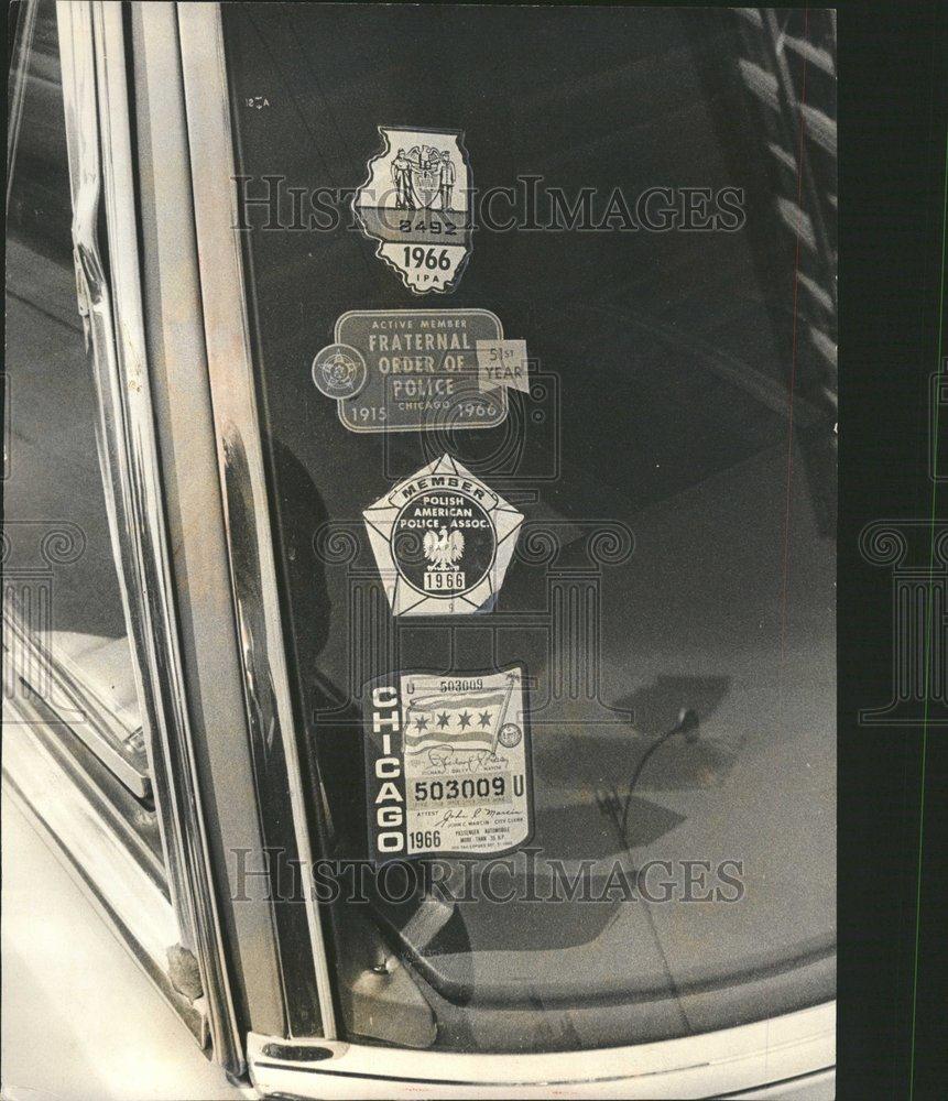 1966 Press Photo Totem pole cr decals policeman notice - RRV68713 - Historic Images