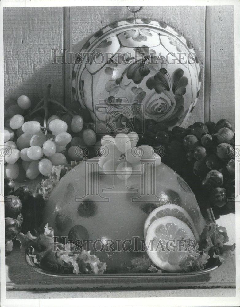 1978 Press Photo Vinters citrus salad grapes gelatin - RRV62157 - Historic Images