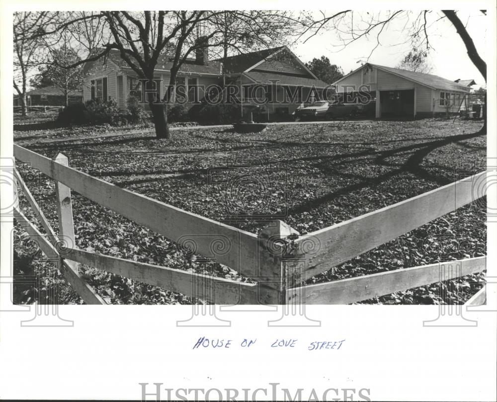 1979 Press Photo Alabama-House on Love Street in Hueytown. - abna10583 - Historic Images