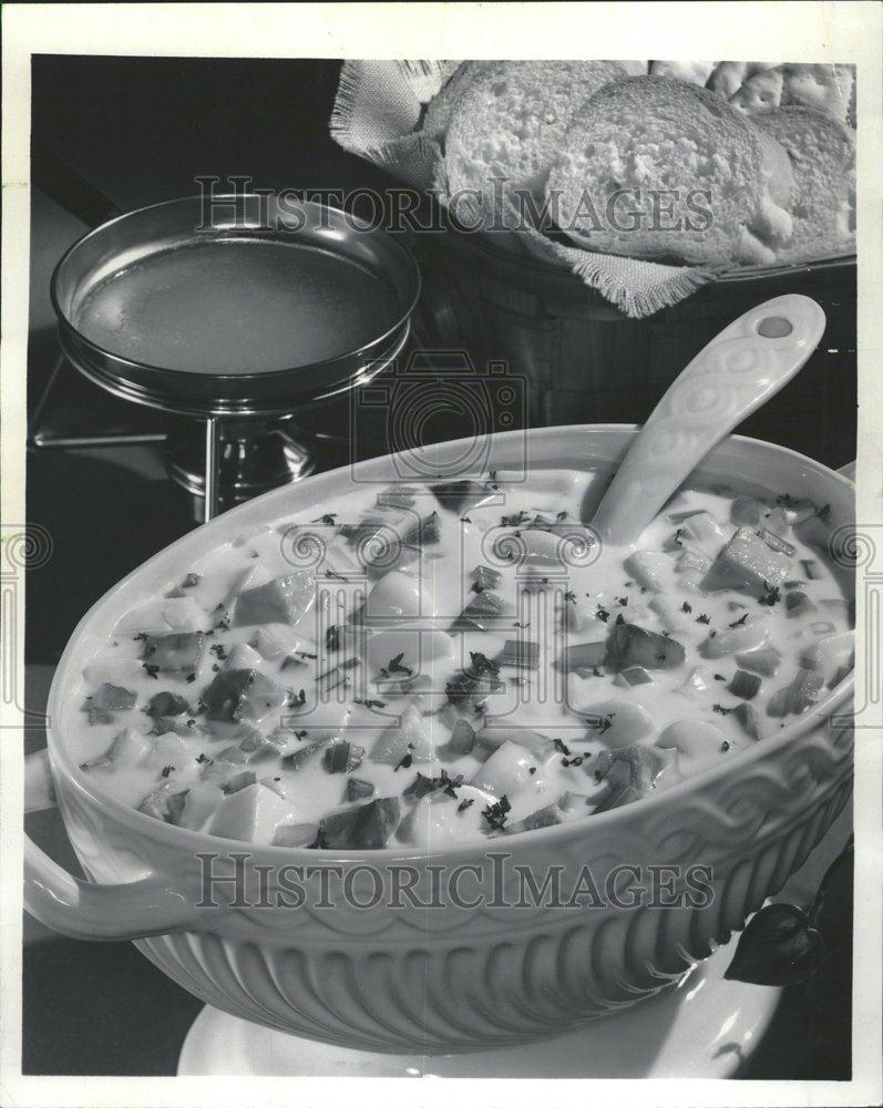 1975 Press Photo Chowder potatoes vegetables spice rib - RRV60187 - Historic Images