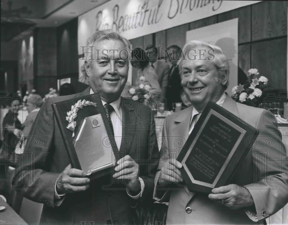 1976 Press Photo Birmingham Beautification Award Winners McKinstry and Lankford - Historic Images