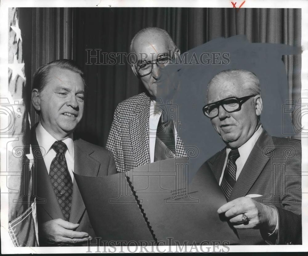 1977 Press Photo Raymond Weeks, Birmingham Executive - abno04785 - Historic Images