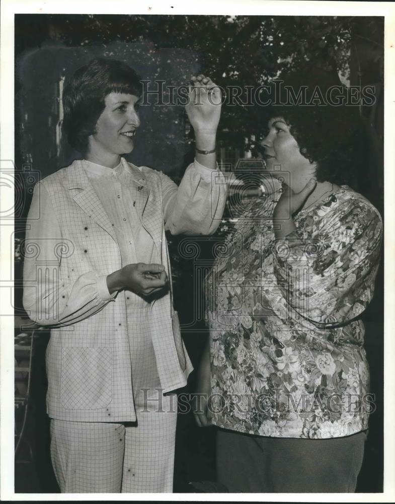 1979 Press Photo Space Engineer Carolyn Griner encourages women to enter science - Historic Images