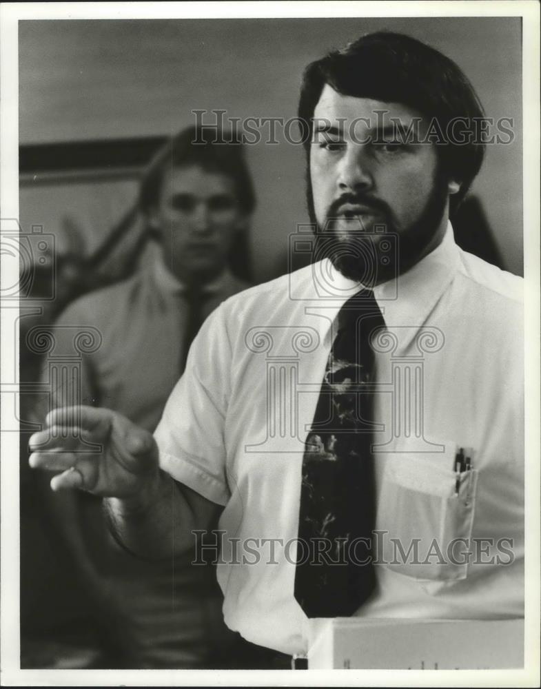 1981 Press Photo Len Gedgoudas, Administrative Assistant to Arrington, Alabama - Historic Images