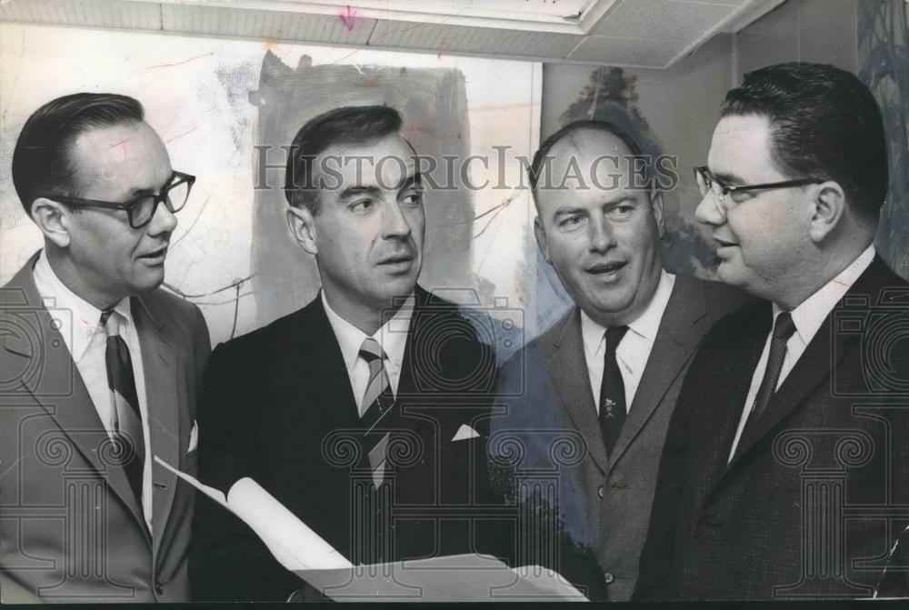 Press Photo Speakers at Downtown Birmingham, Alabama Workshop - abno06094 - Historic Images