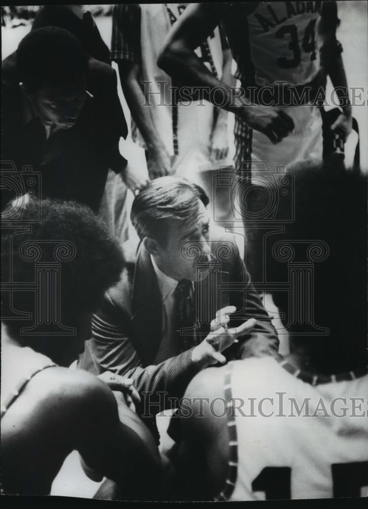 1976 Press Photo Basketball Sports Coach C. M. Newton - abns07190 - Historic Images