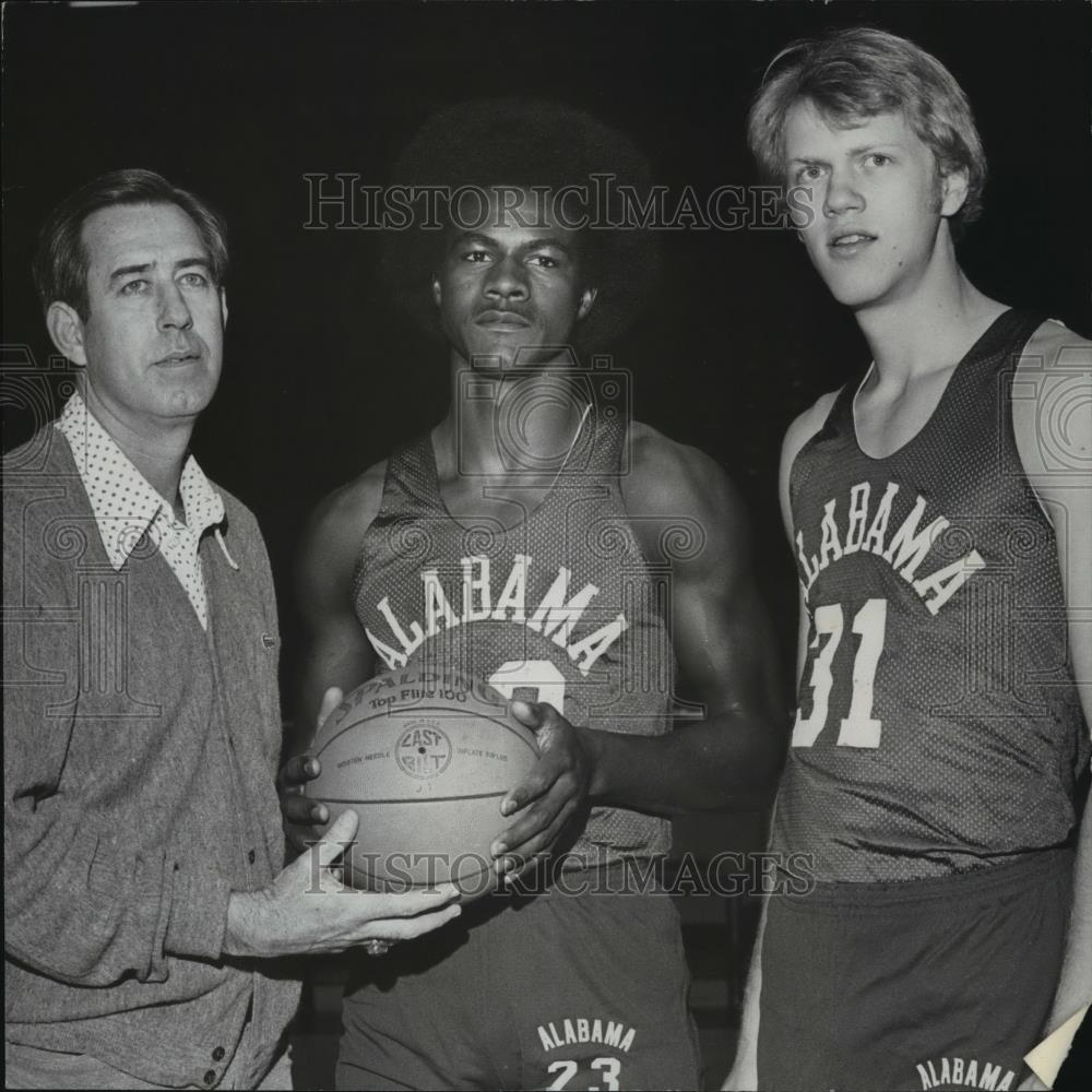 1976 Press Photo University of Alabama - C.M. Newton, T.R. Dunn, Don Bowerman - Historic Images