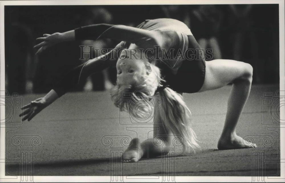 1988 Press Photo Birmingham Wings Gymnastics Team&#39;s Medissa Dailey Performs - Historic Images