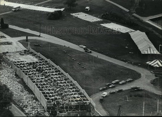 1981 Press Photo Lakefront Festival Of Arts Tents Being Set Up Near Razed Bridge - Historic Images