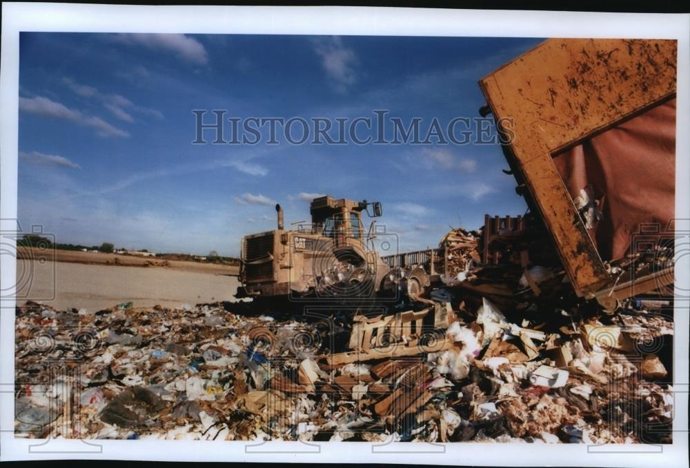 1994 Press Photo Orchard Ridge Recycling And Disposal Facility Takes First Loads - Historic Images