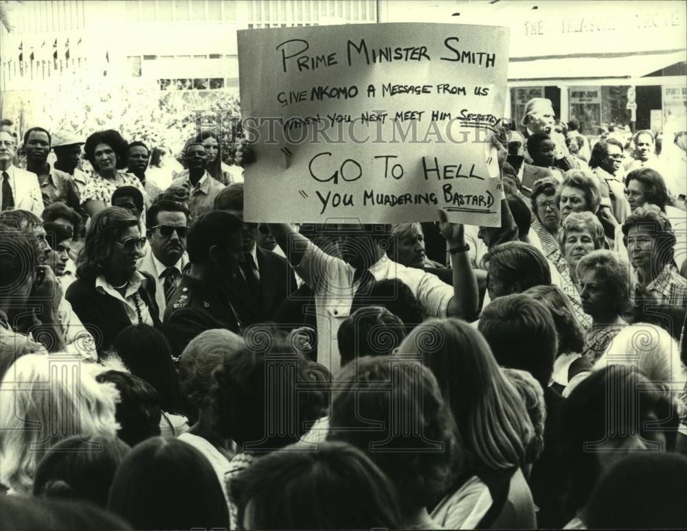 1978 Press Photo Anger at a Salisbury memorial service in South Africa - Historic Images