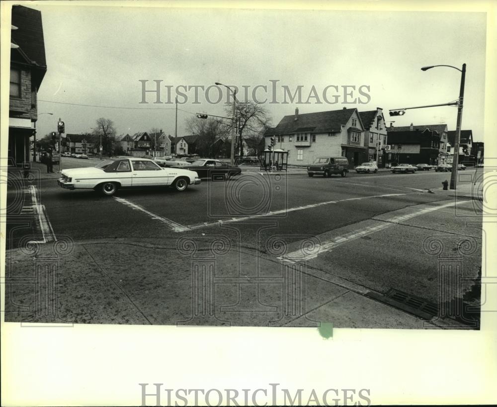 1981 Press Photo Intersection of 27th Street and North Avenue Milwaukee - Historic Images