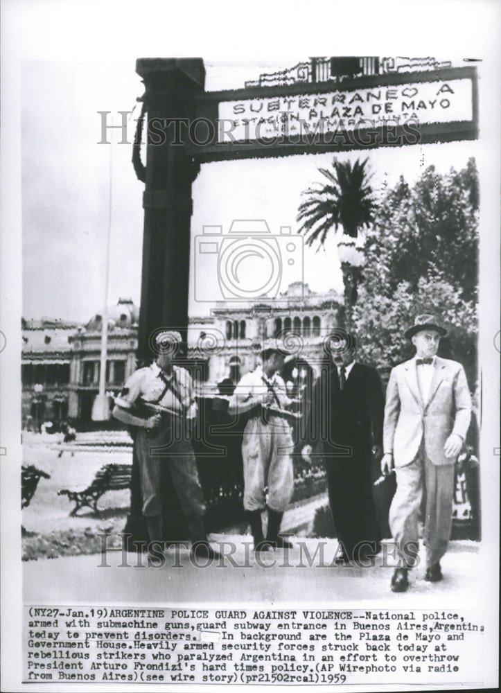 1959 Press Photo Argentine police Guard National guns - RRV00323 - Historic Images